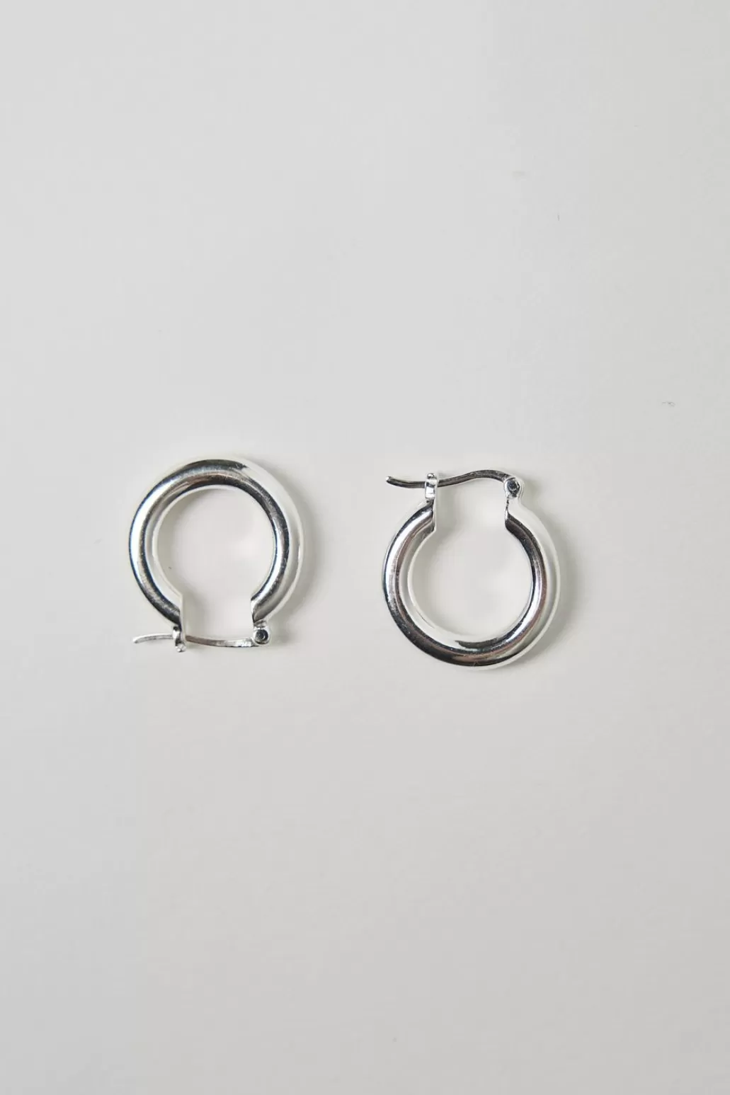 Hot Englund1917 - Chunky Silver Hoops