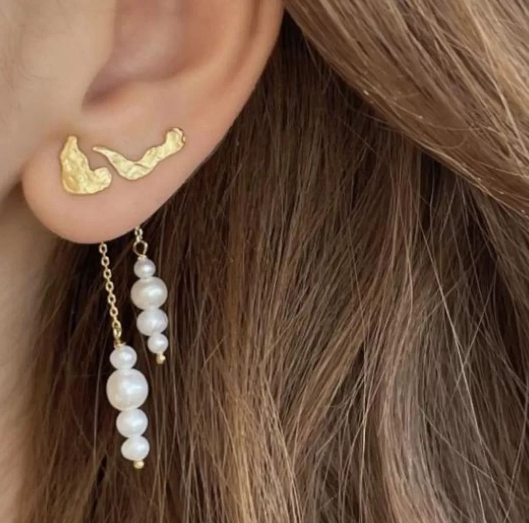 Flash Sale STINE A - Pearl Berries Behind Ear Earring